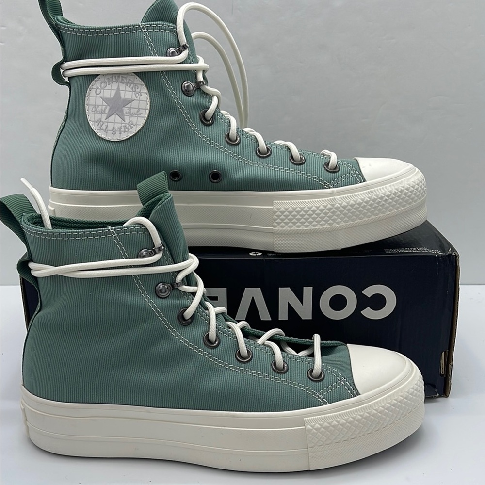 Converse WMNS High-Top Platform Sneakers
CTAS LIFT HI HERBY/EGRET/ADMIRAL ELM